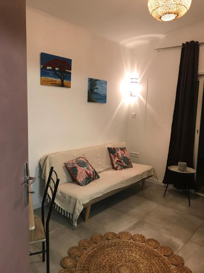 Апартаменти Nout Ti Kaz Le Bains L'Etang-Sale Екстер'єр фото